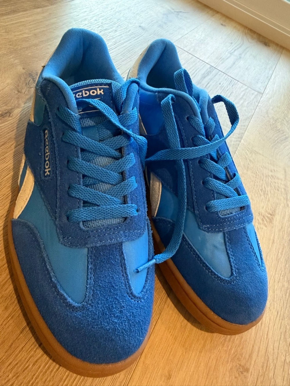 Reebok Women’s Sneakers - Picture 6 of 8